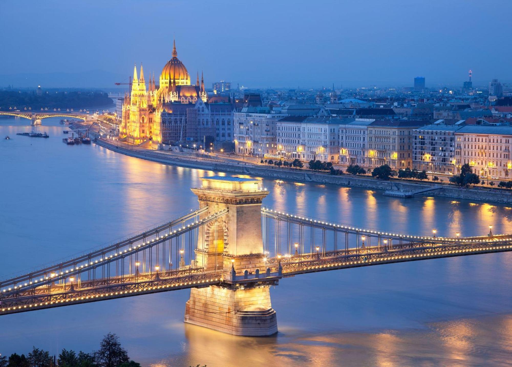 Verdi Budapest Aquincum Luaran gambar